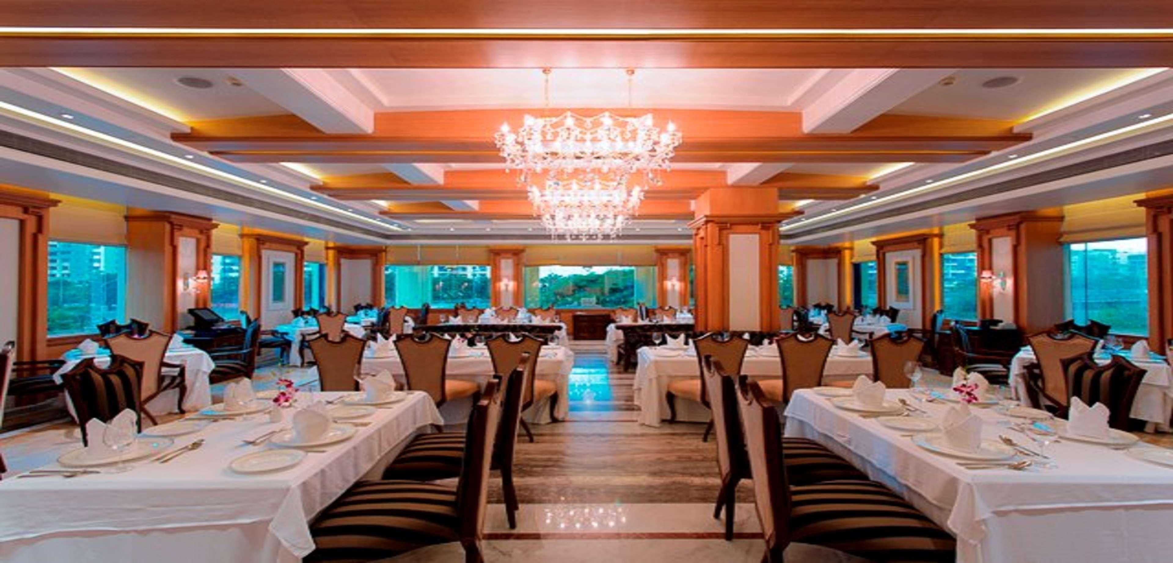 Royal Tulip Navi Mumbai Hotel Exterior photo